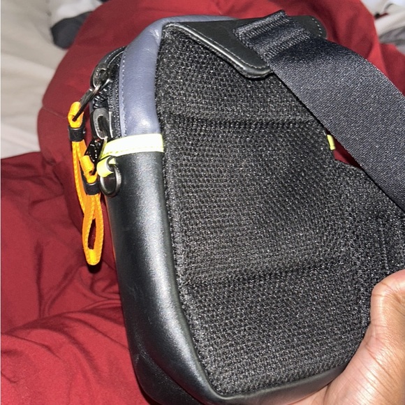 Had this bag a long time ago decided to sell it - Picture 3 of 3